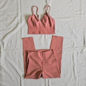ALO Yoga Set in Strawberry Lemonade